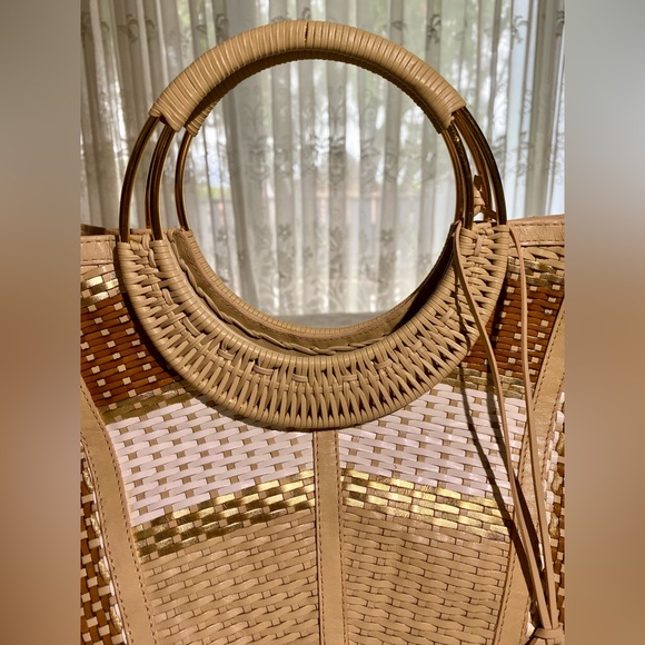 MARIPOSA BY SHARIF - Neiman Marcus - Leather Tote w/Detachable Shoulder Strap - Picture 6 of 12